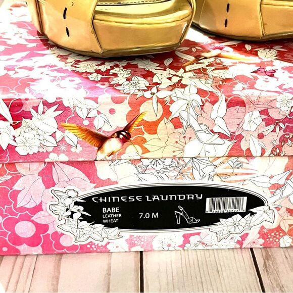 Chinese Laundry Yellow Tan Slingback Heels with Brown Pickstitch Size 7 - Picture 3 of 7